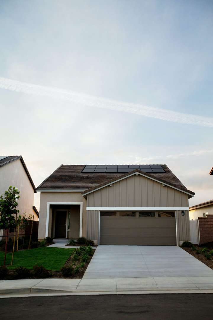 Charlotte, NC home with new roof from Charlotte roofing company